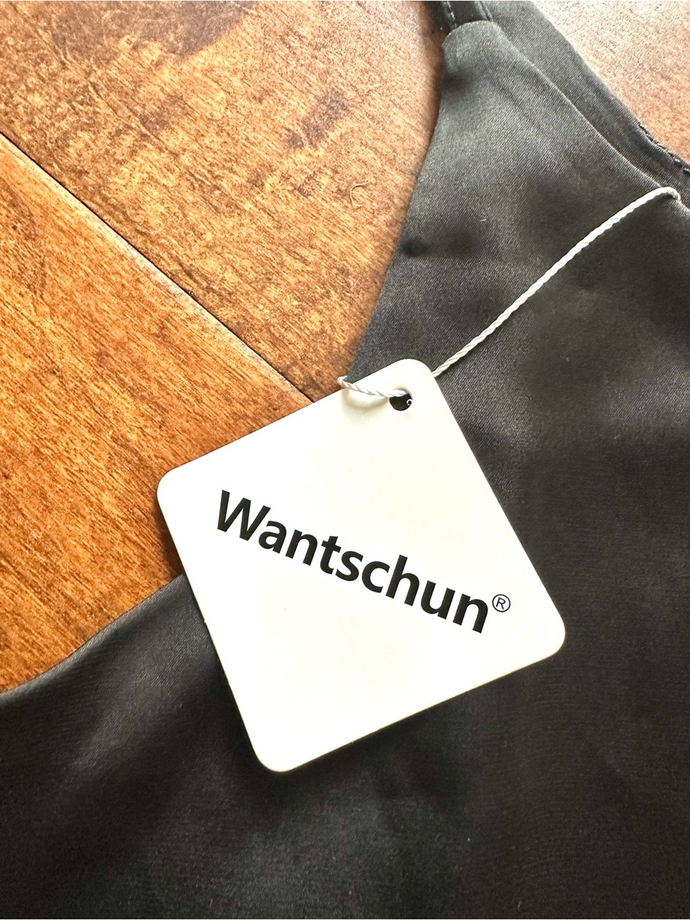 Wantschun Satin Camisole Tank Top Black Adjustable Straps L NWT - Picture 3 of 8